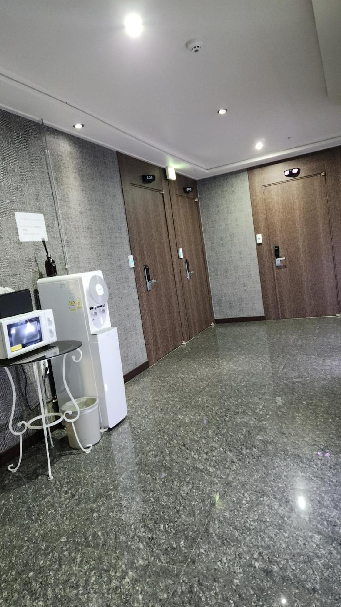 Galleria Hotel Suwon Luaran gambar